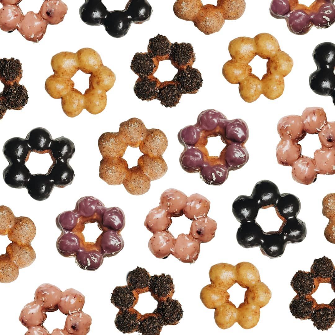 mochi donut fun textured donut pon de ring donut wallpaper mochi donut wallpaper