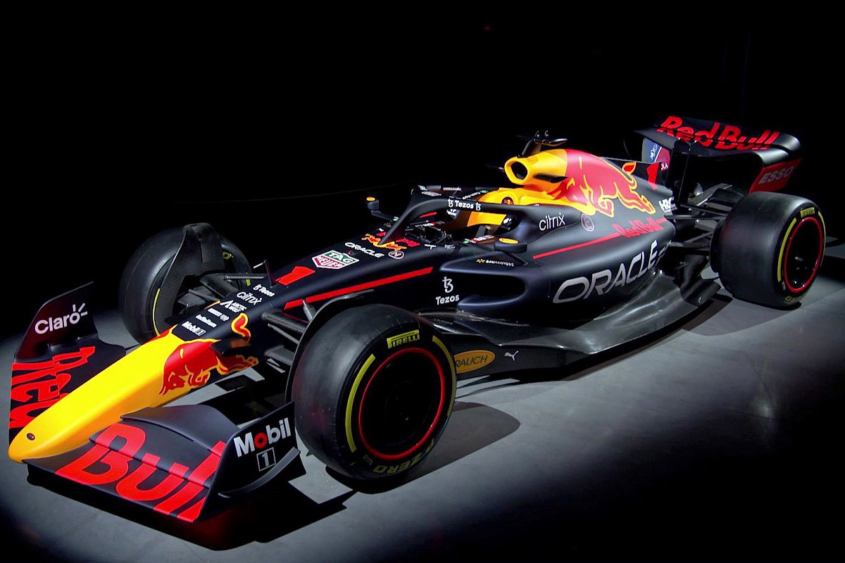 Red Bull launches 2022 F1 livery on RB18 show car