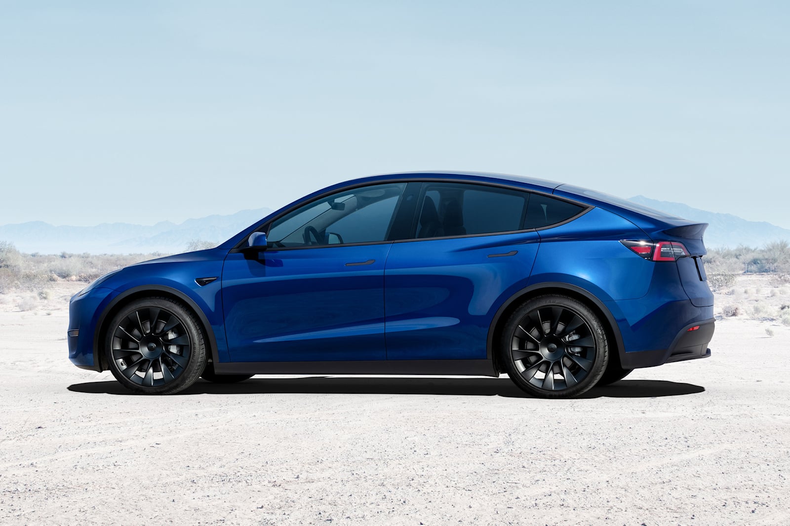 2023 Tesla Model Y Exterior Colors & Dimensions: Length, Width, Tires