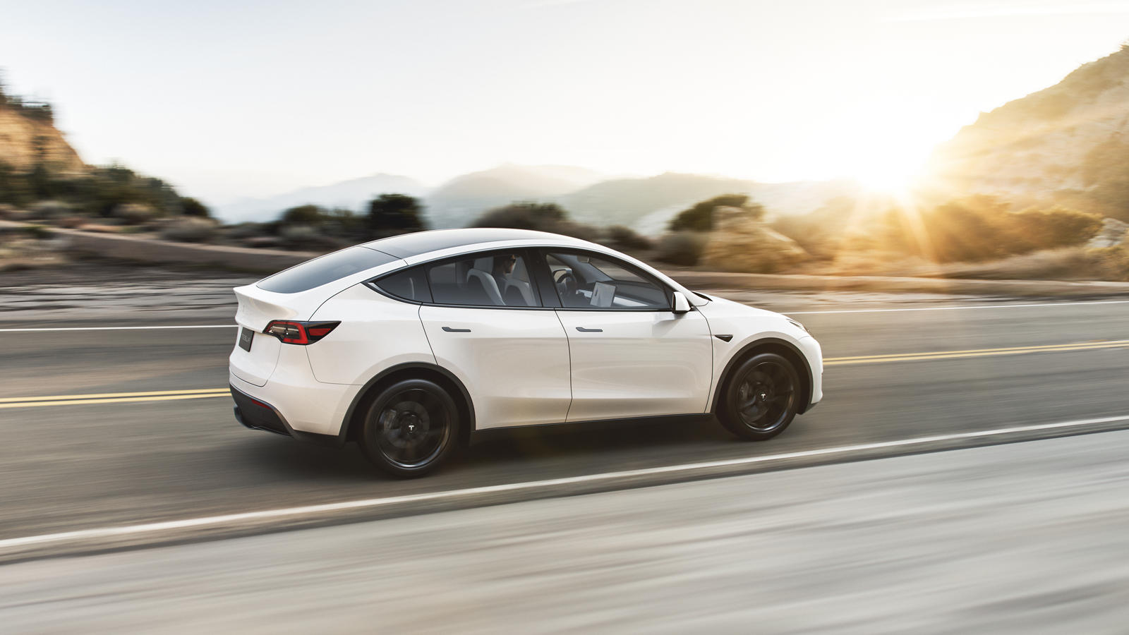 2023 Tesla Model Y Exterior Colors & Dimensions: Length, Width, Tires