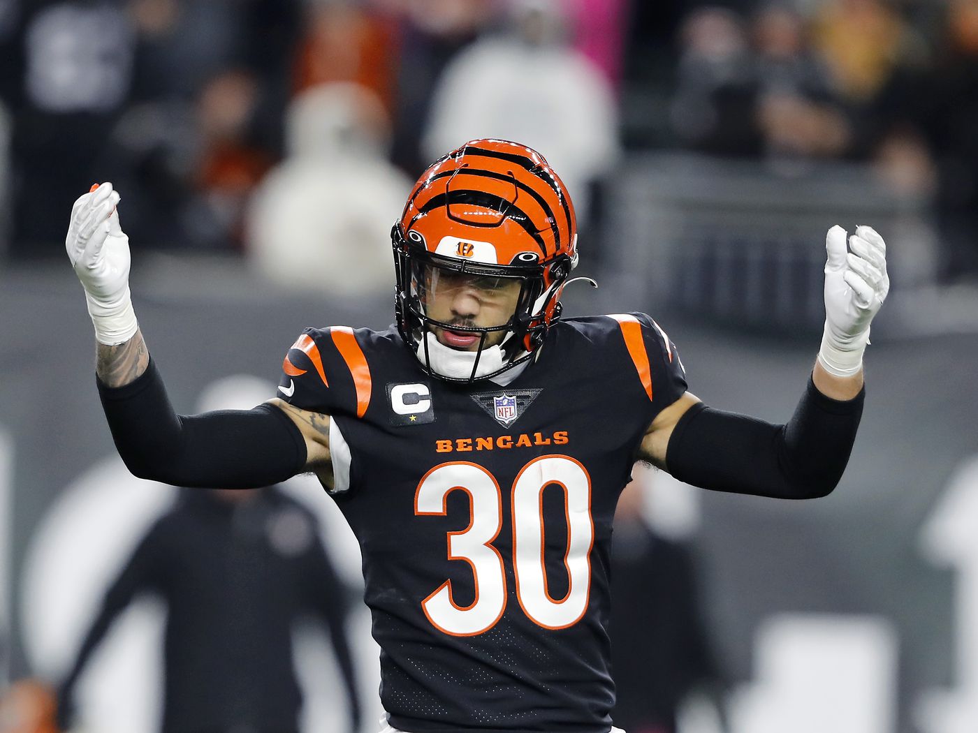 Former NFL agent weighs in on Jessie Bates' contract negotiations