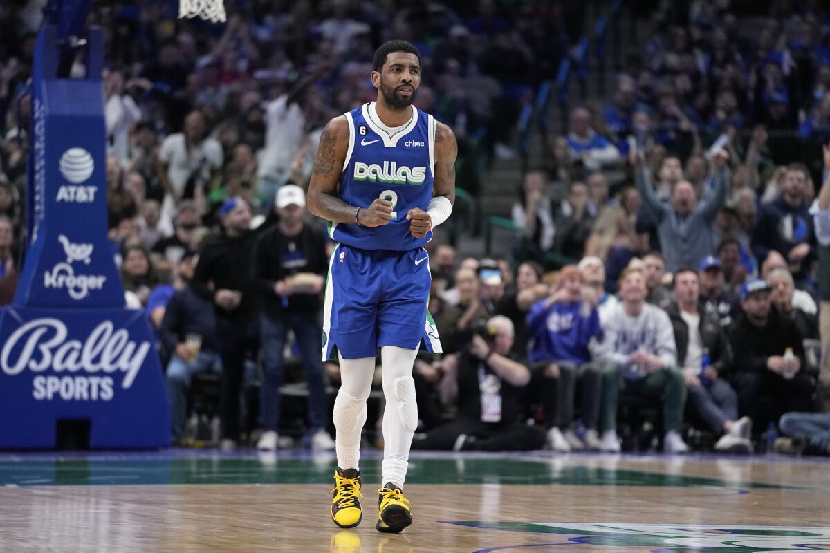 Irving Debuts In Dallas Not Wanting To Talk About Future San Diego Union Tribune