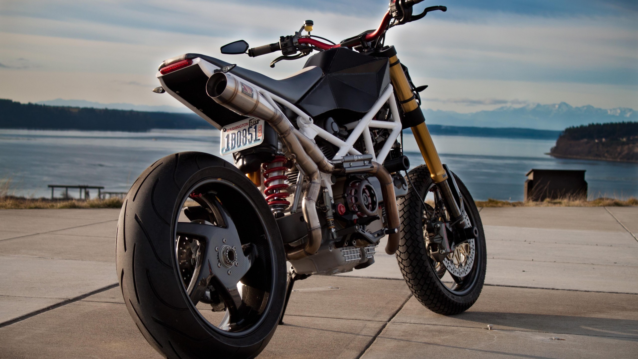 Ducati Monster 1100 тест драйв