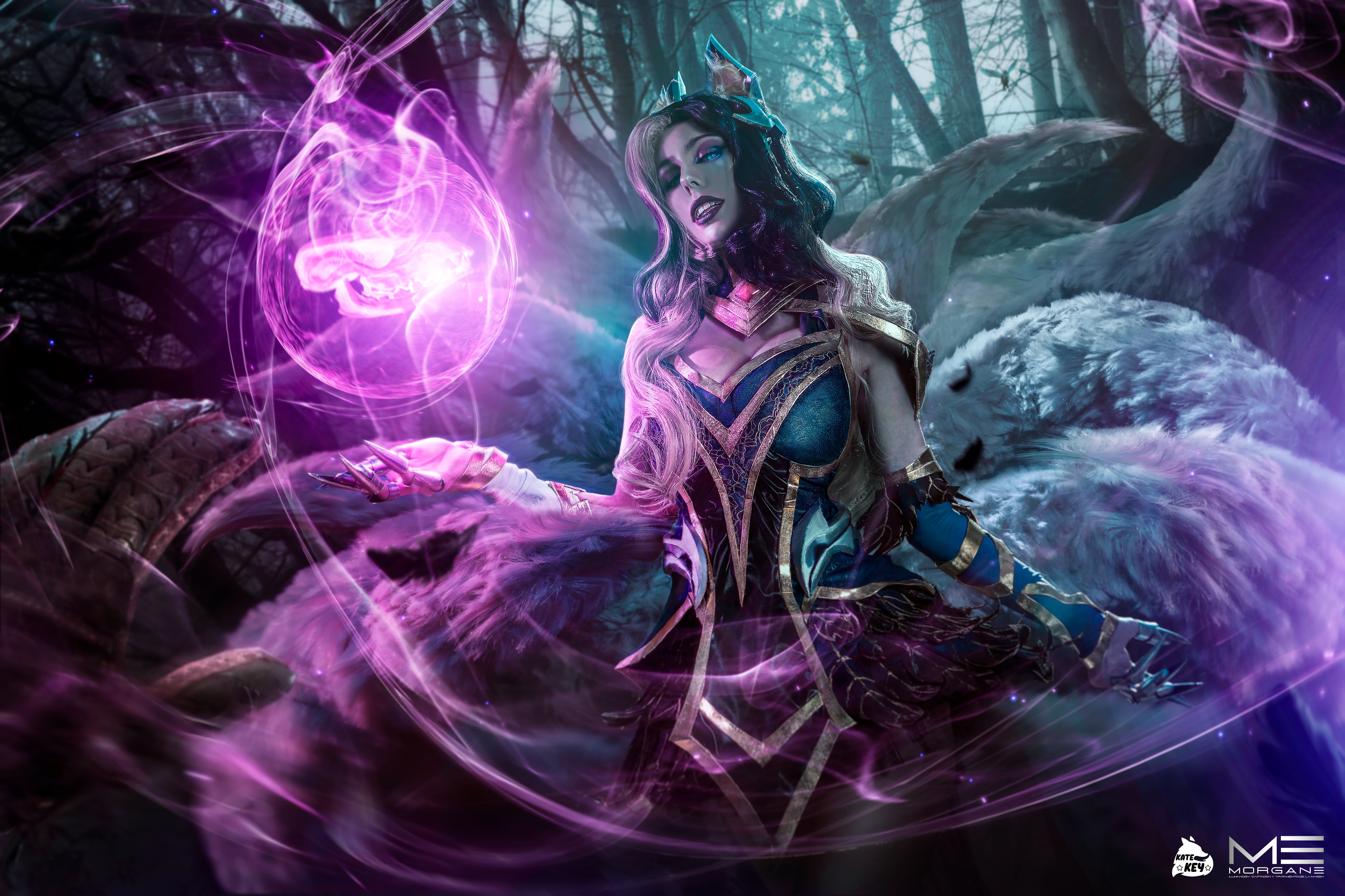 HAPPY HALLOWEEN! My Coven Ahri cosplay ^^ I hope you like it!