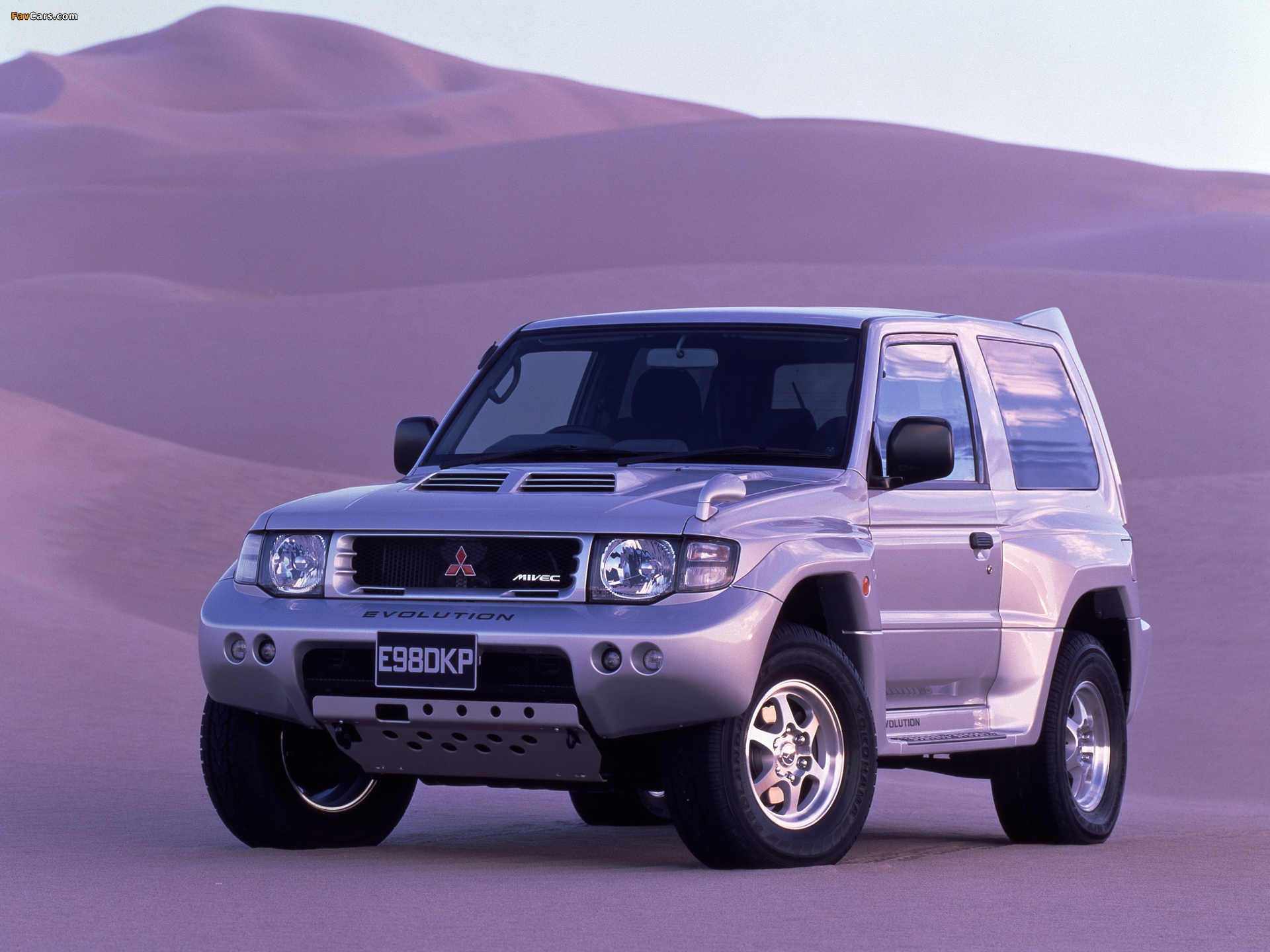 Mitsubishi Pajero Evolution (V55W) 1997–99 wallpaper (1920x1440)