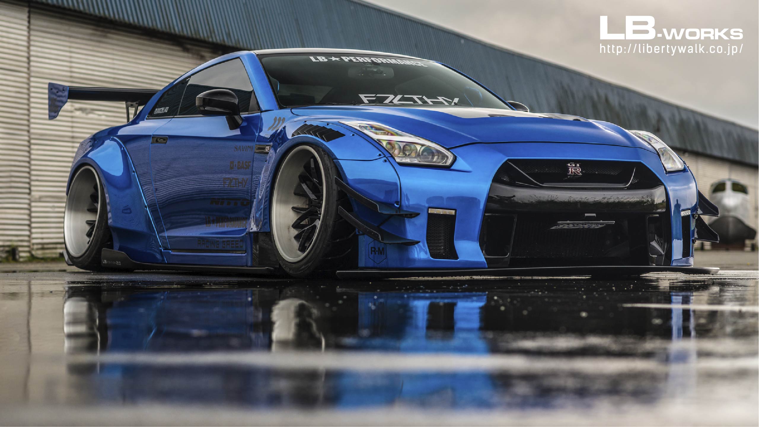 LBWorks Nissan GT R R35 Type 2 LB Bonnet Hood