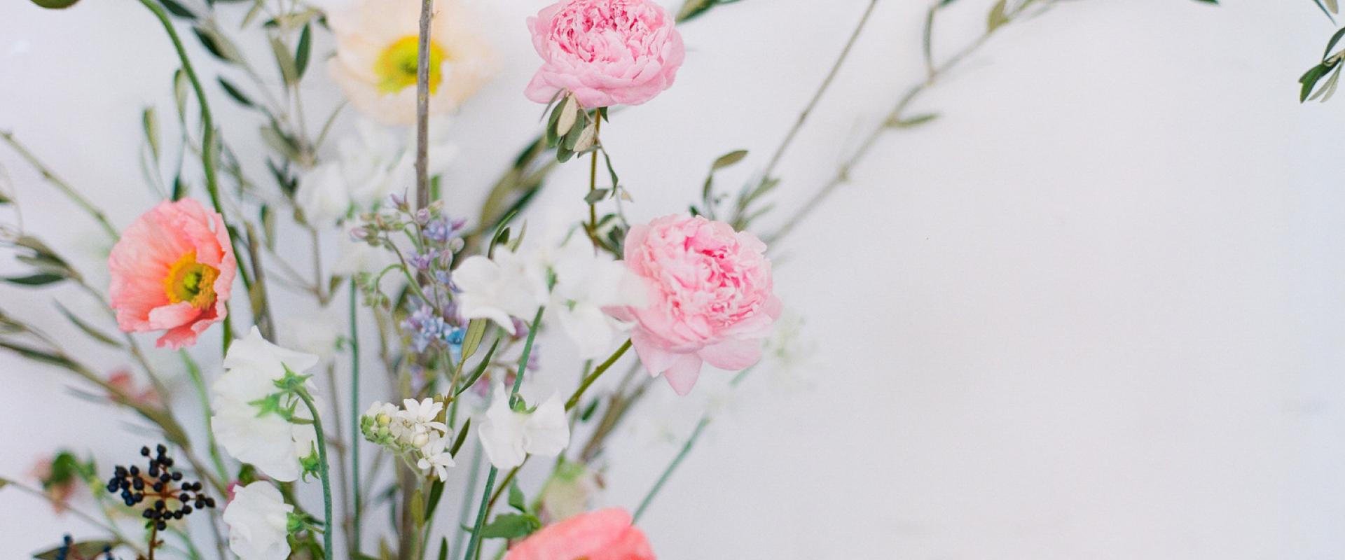 The Aisle Guide. Now Blooming: Spring Wedding Flowers