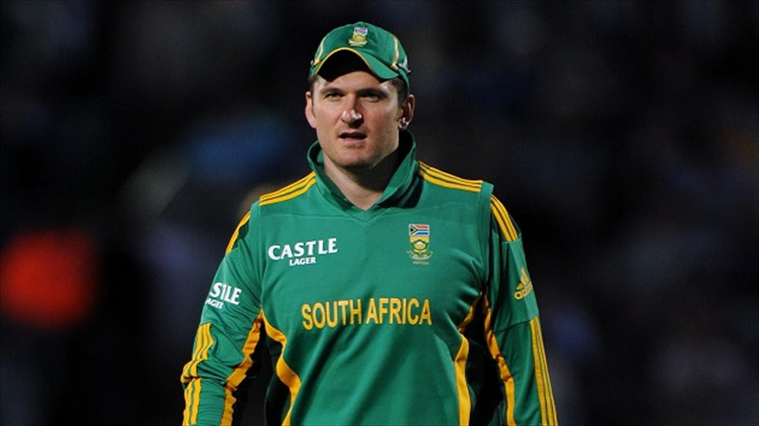 FACTBOX South Africa Captain Graeme Smith