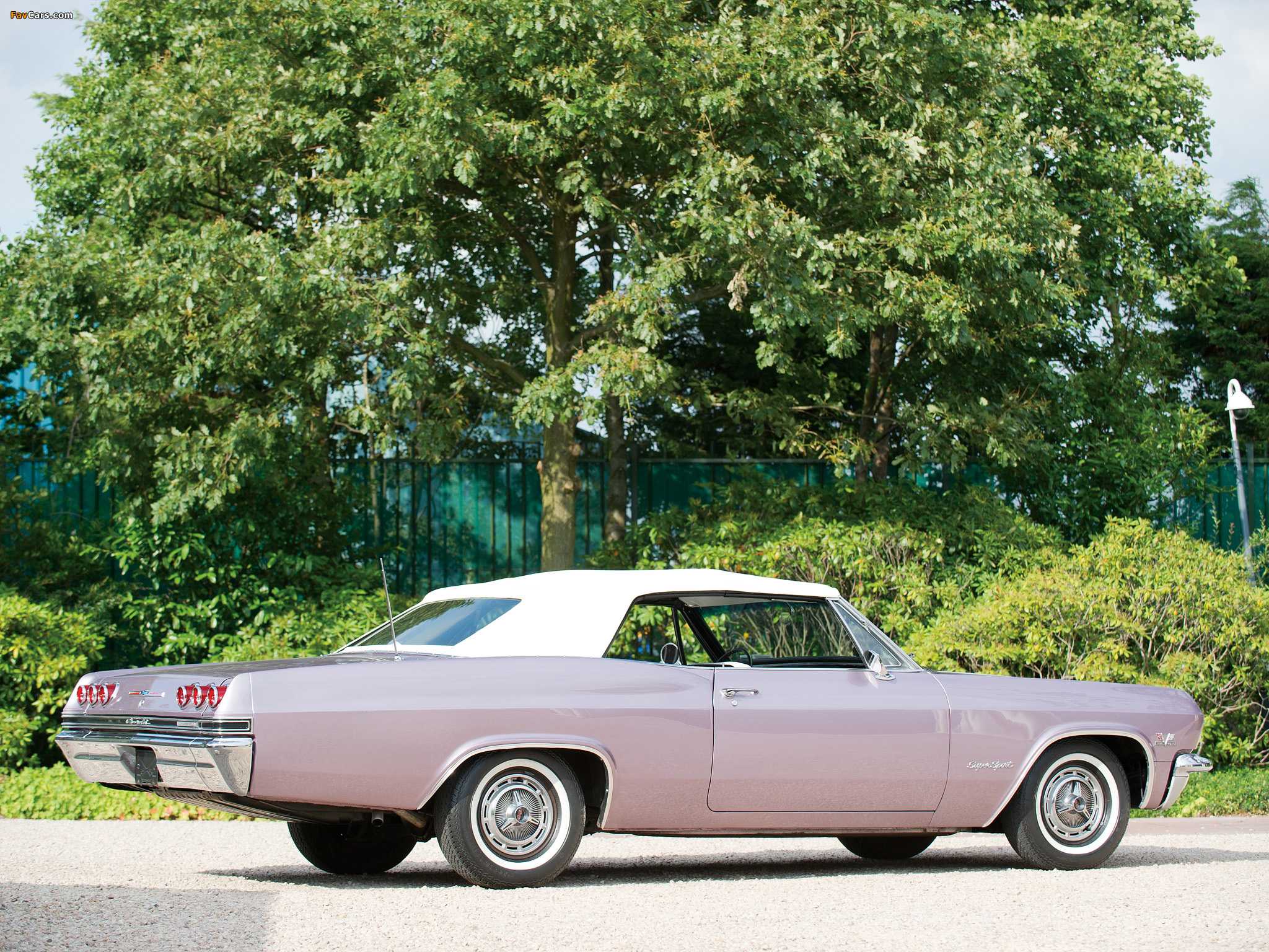 Chevrolet Impala SS Convertible Wallpaper