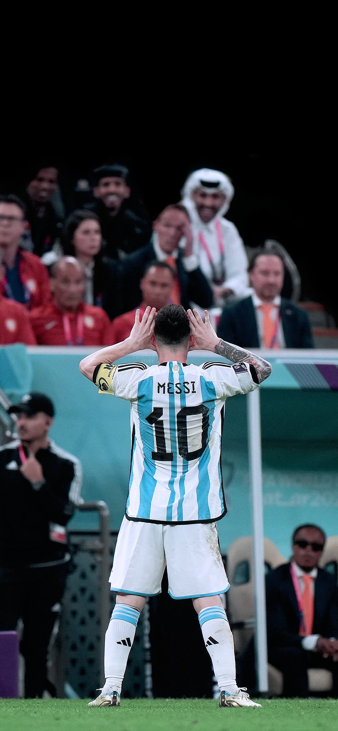 Tadic. #Wallpaper └