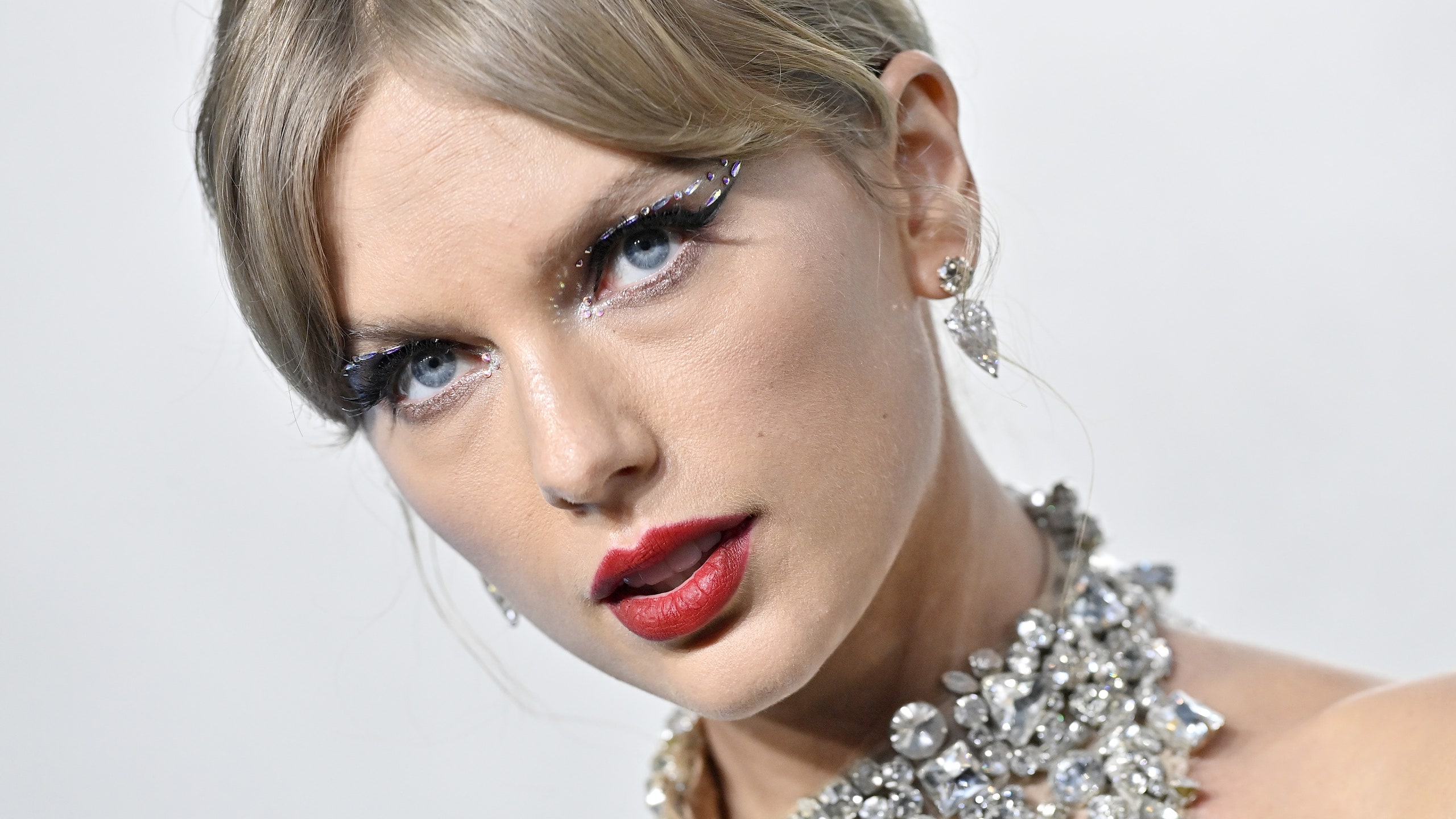 Naturally, Taylor Swift's 2022 VMAs Look Was Full of Hidden Easter Eggs