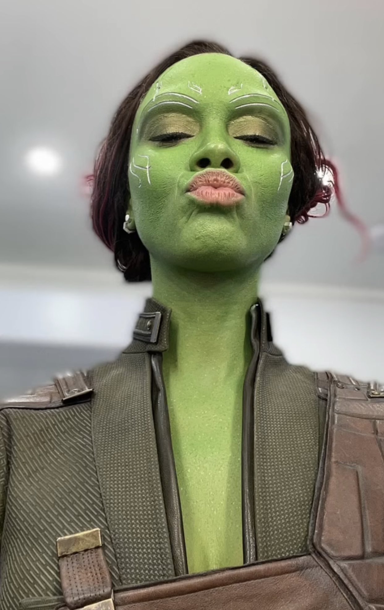 Cosmic Marvel photo of Zoe Saldana as Gamora on set of ' GUARDIANS OF THE GALAXY VOL. 3' (via zoesaldana. IG)