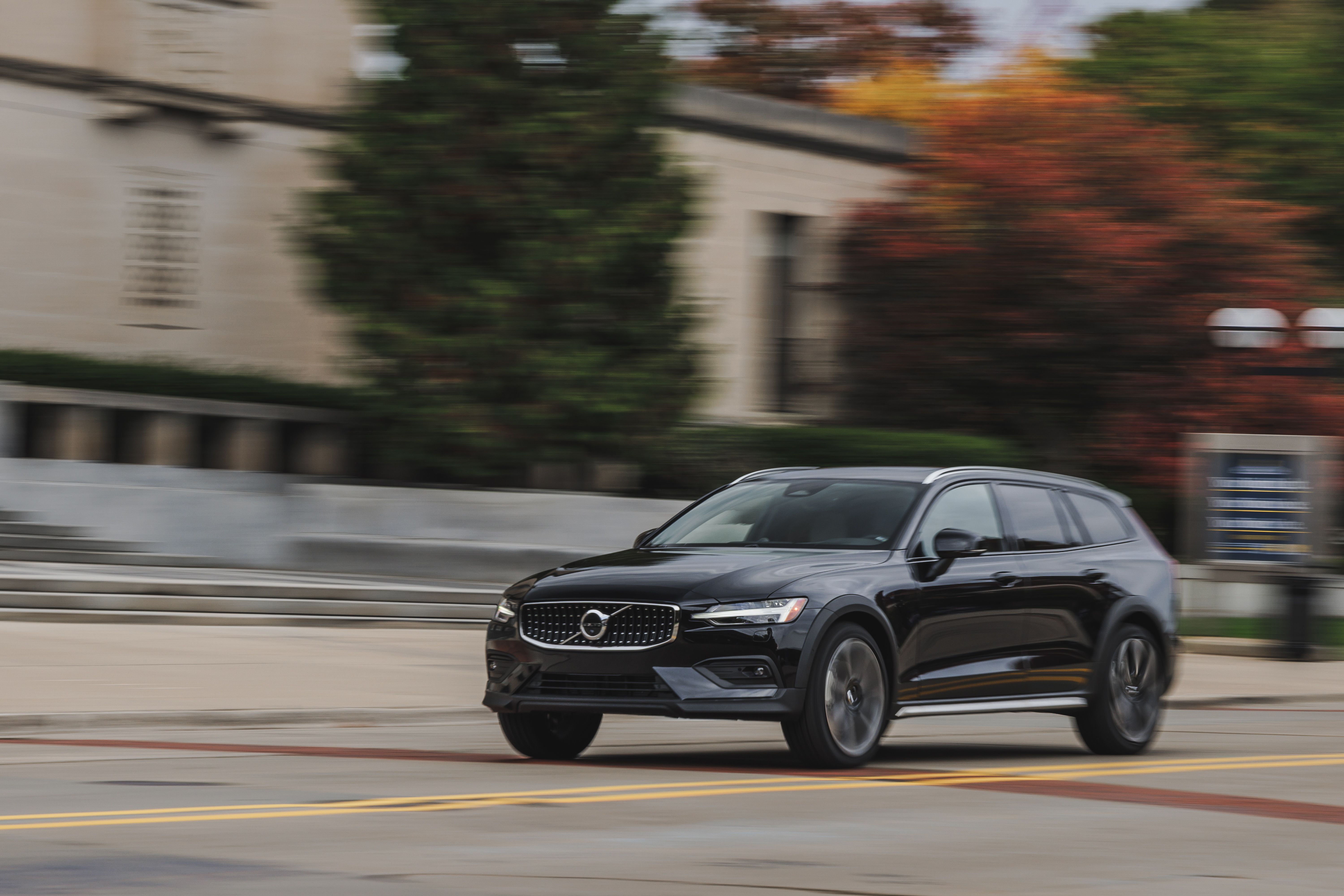 View Photo of the 2023 Volvo V60 Cross Country B5 AWD