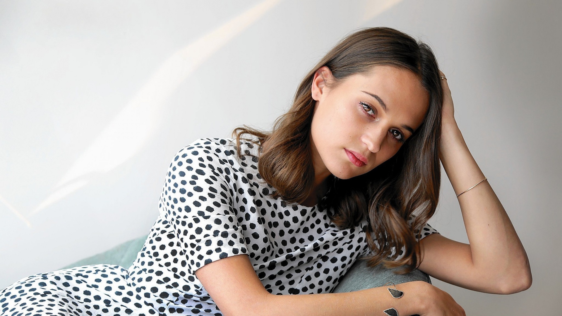 Alicia Vikander Wallpaper