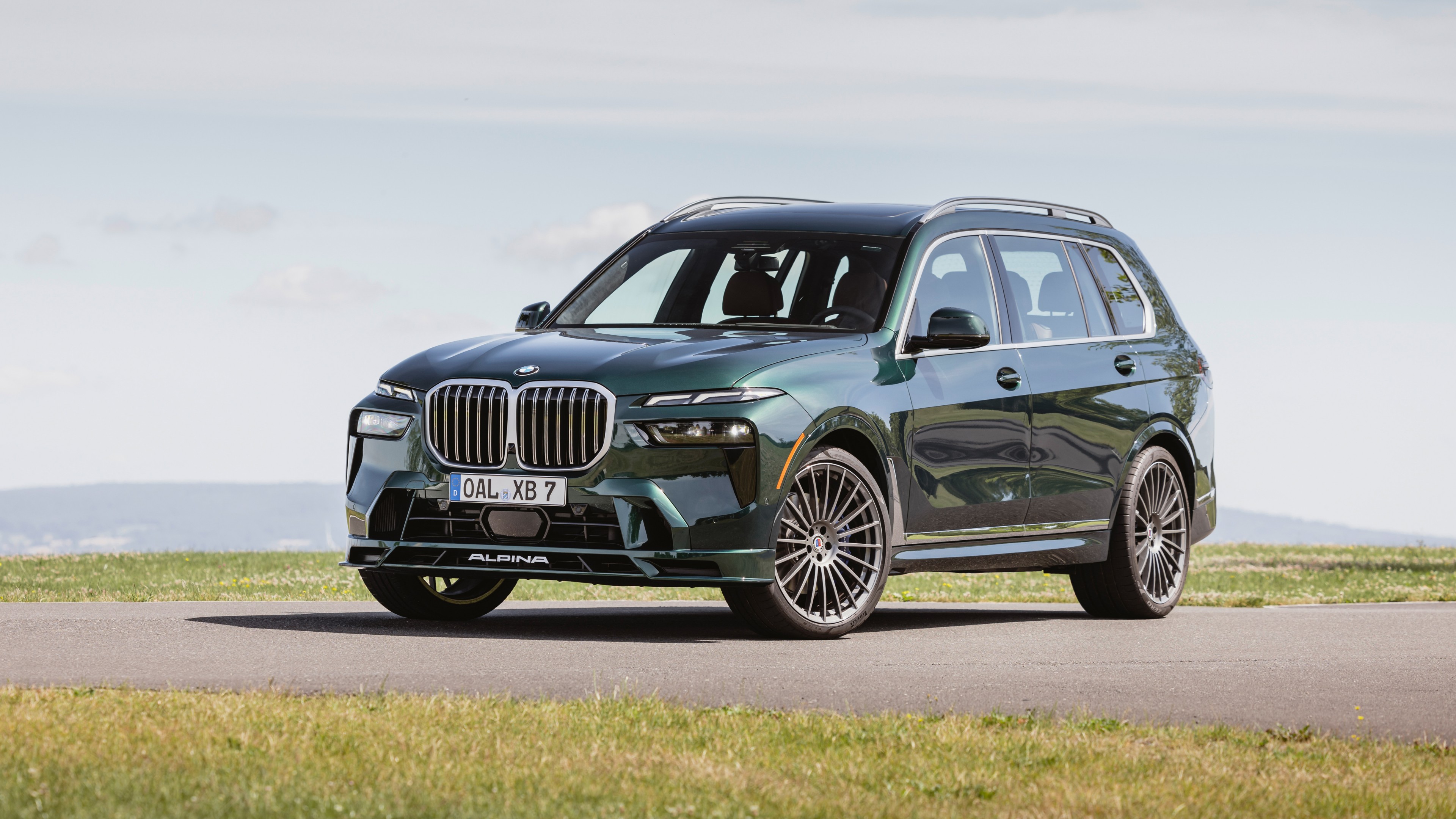 Alpina XB7 2023 5K Wallpaper Car Wallpaper