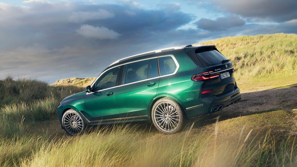 2023 BMW Alpina XB7 Has More Power, More Luxury