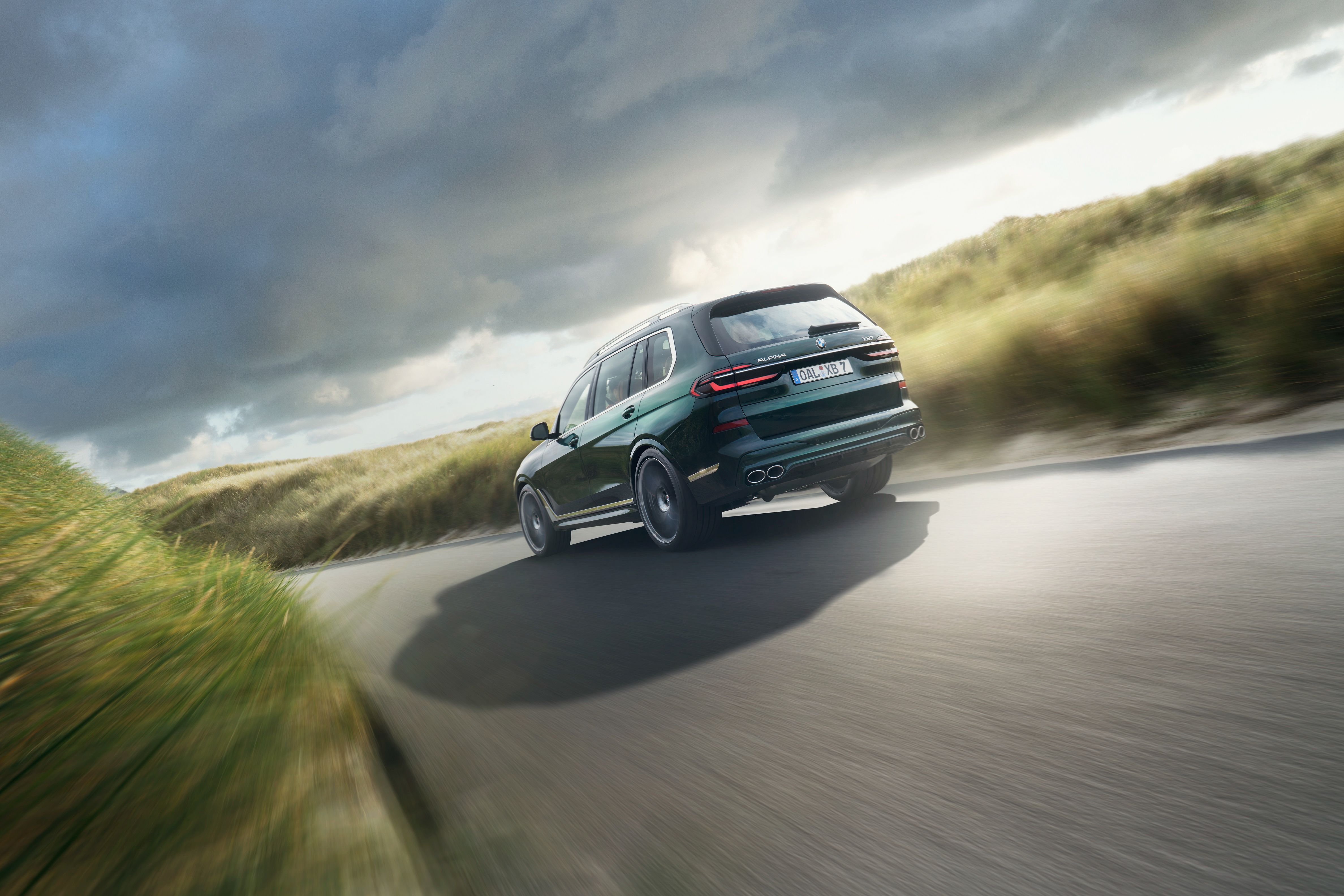 2023 BMW Alpina XB7 Packs A 630 HP Twin Turbo 4.4 Liter V 8