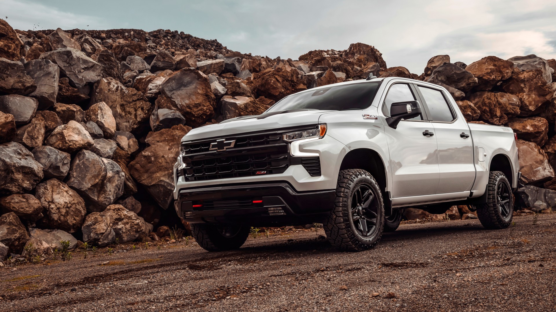 Chevrolet Silverado LT Z71 TrailBoss Crew Cab 8K Wallpaper Car Wallpaper
