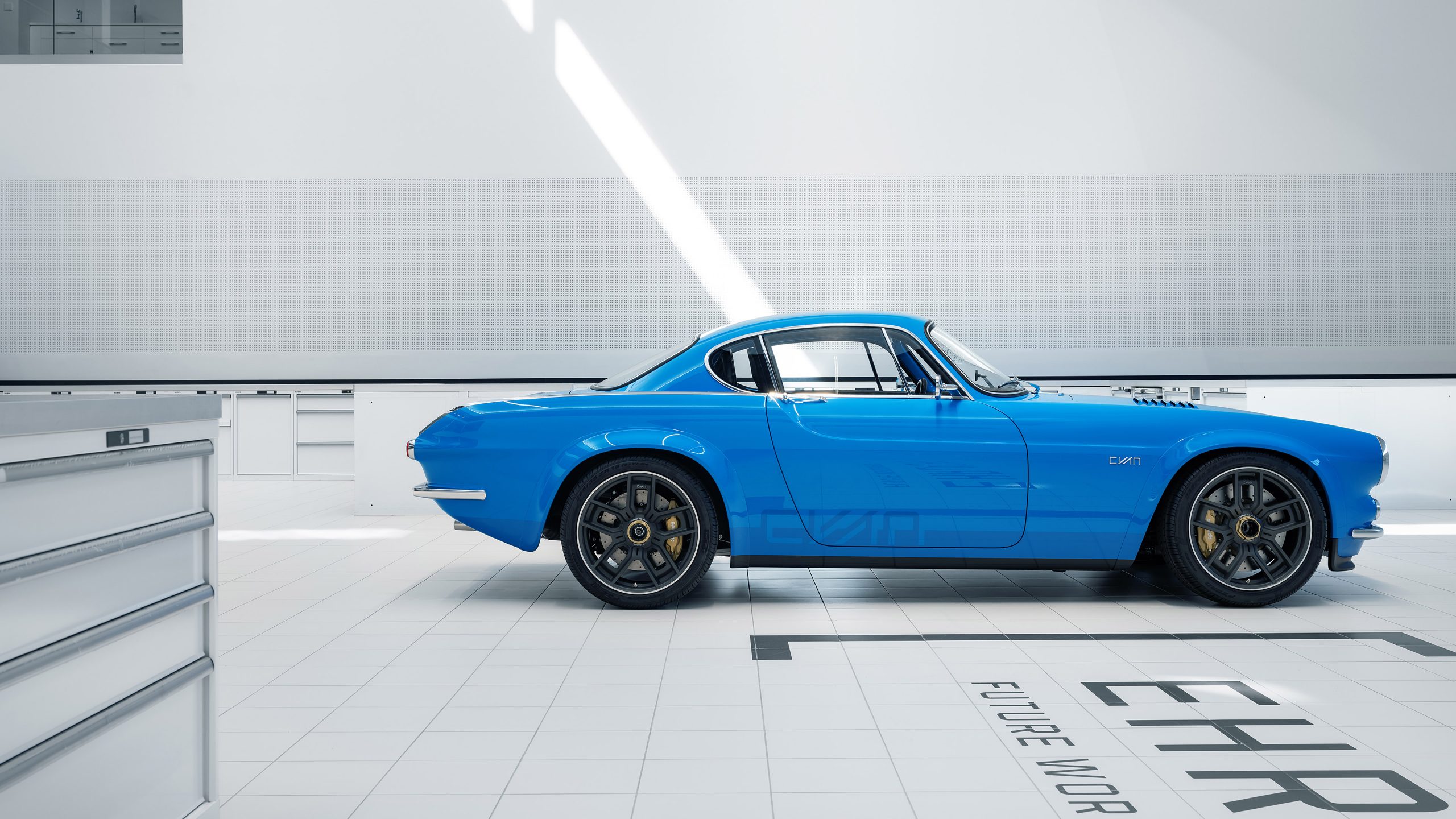 Volvo P1800 Cyan Wallpaper