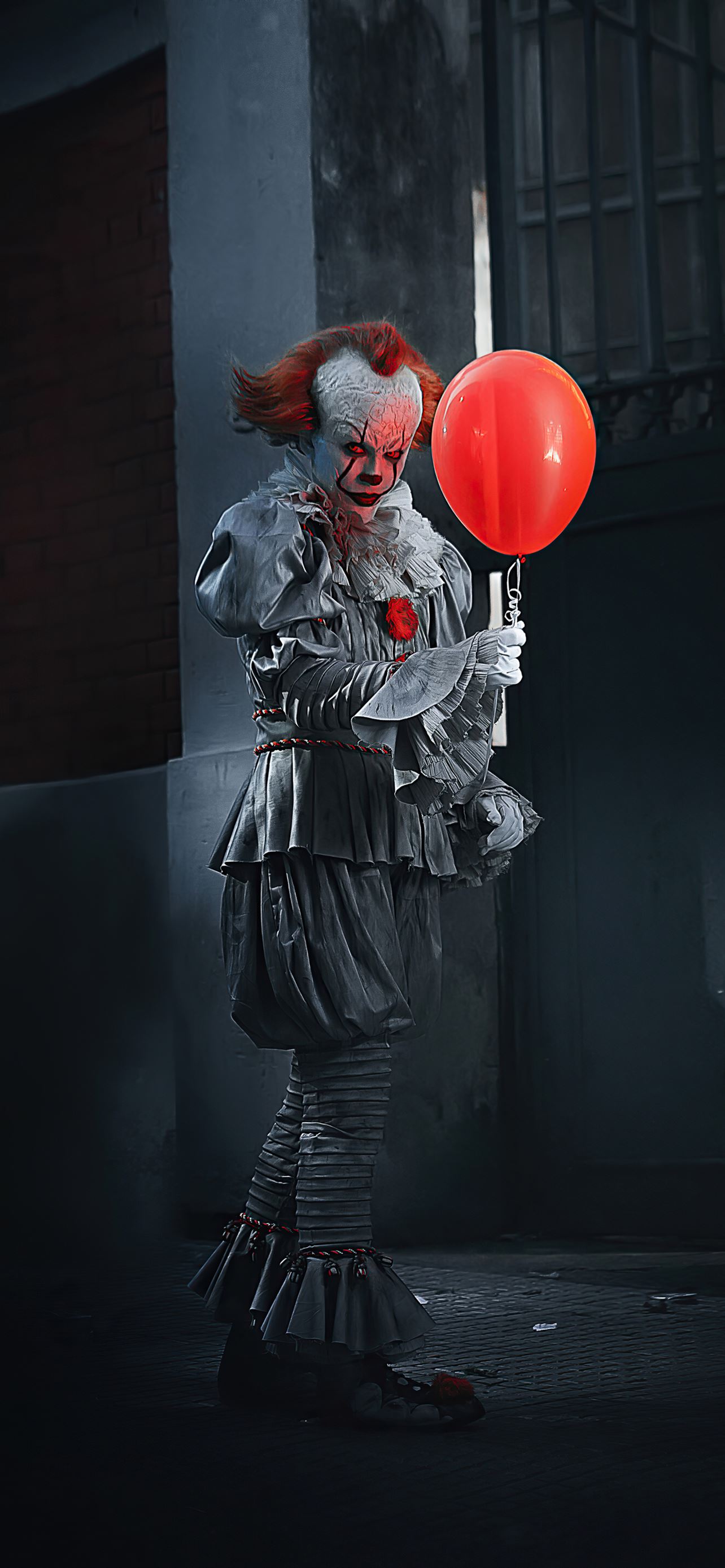 pennywise the clown it cosplay iPhone 12 Wallpaper Free Download