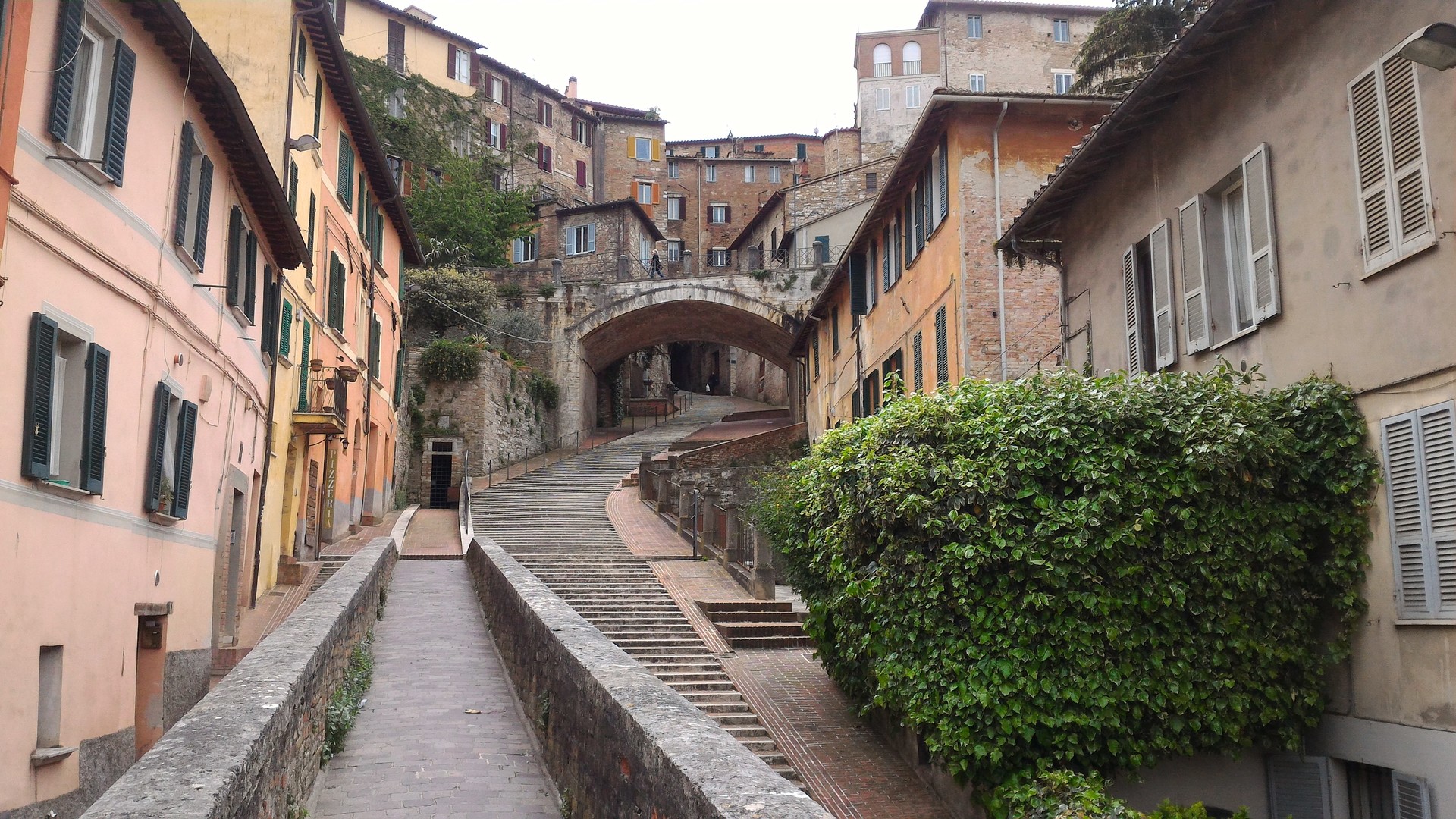 Walking around the streets of Perugia. Erasmus blog Perugia, Italy