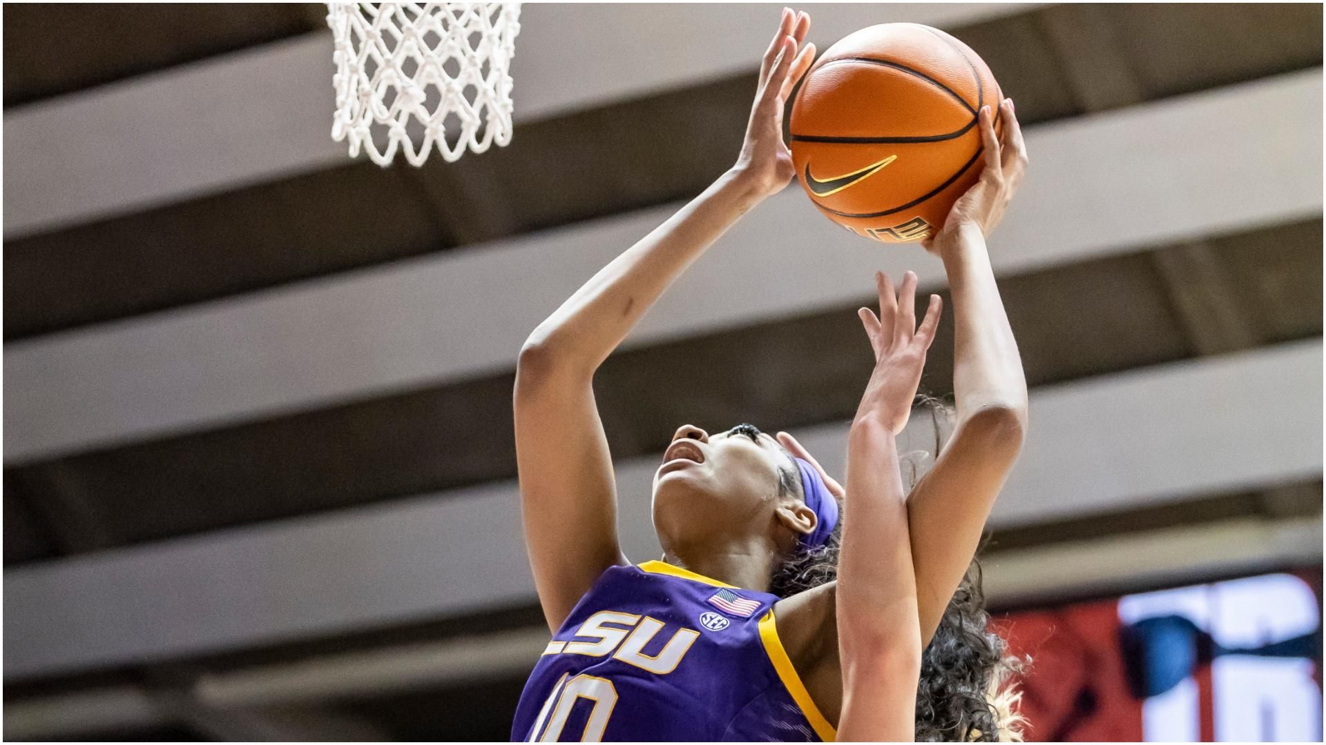 LSU's Angel Reese Records 20th Straight Double Double