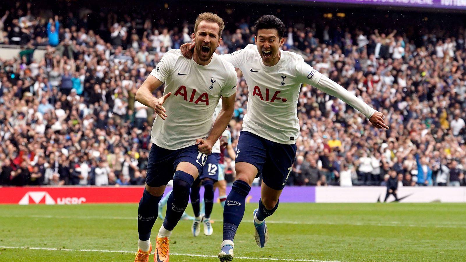 Why would you extend your contract?' doesn't see a reason for Kane and Son to pen new Spurs deal