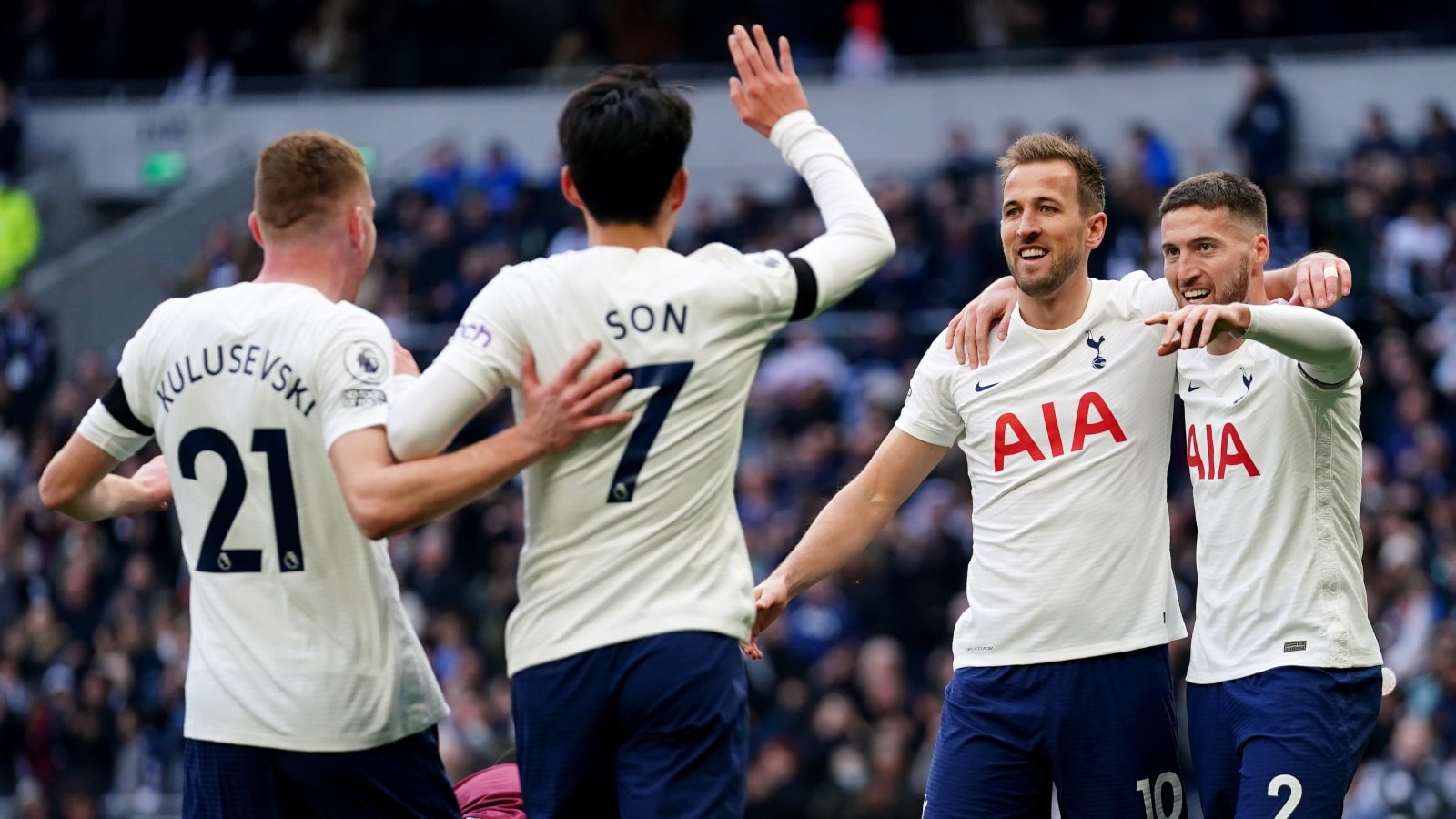 Tottenham Duo Star As Antonio Conte's Side Overcome West Ham To Strengthen Top Four Hopes