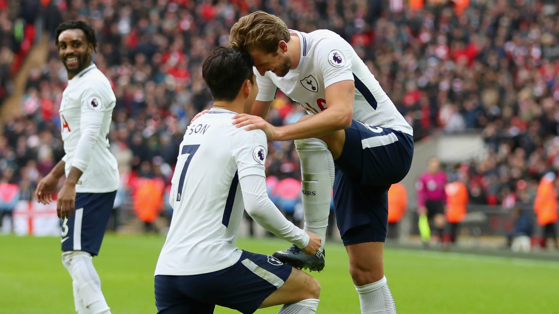 Spurs star Kane the world's best player, claims Son