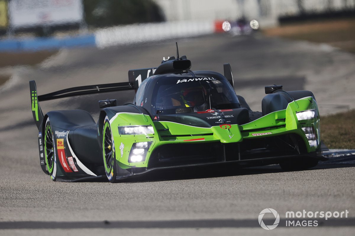 Villeneuve not worried about getting on pace in Vanwall