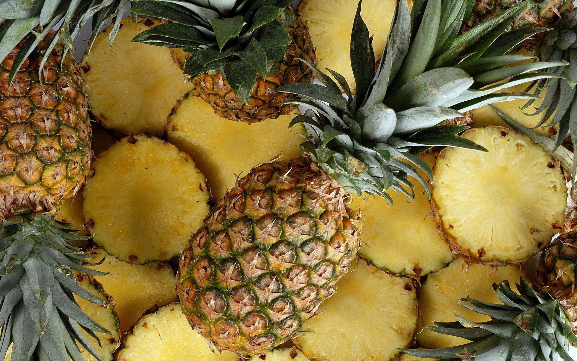 Coconut and Pineapple Wallpaper