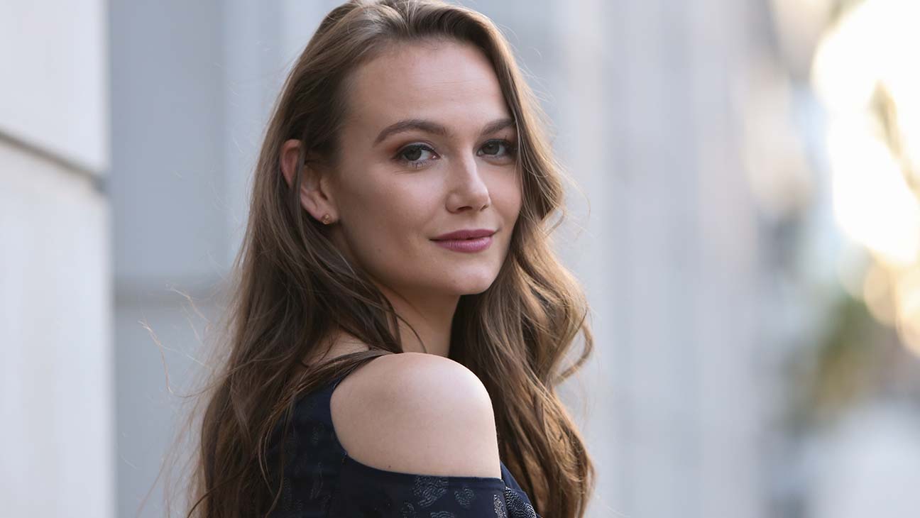 Andi Matichak Wallpapers - Wallpaper Cave