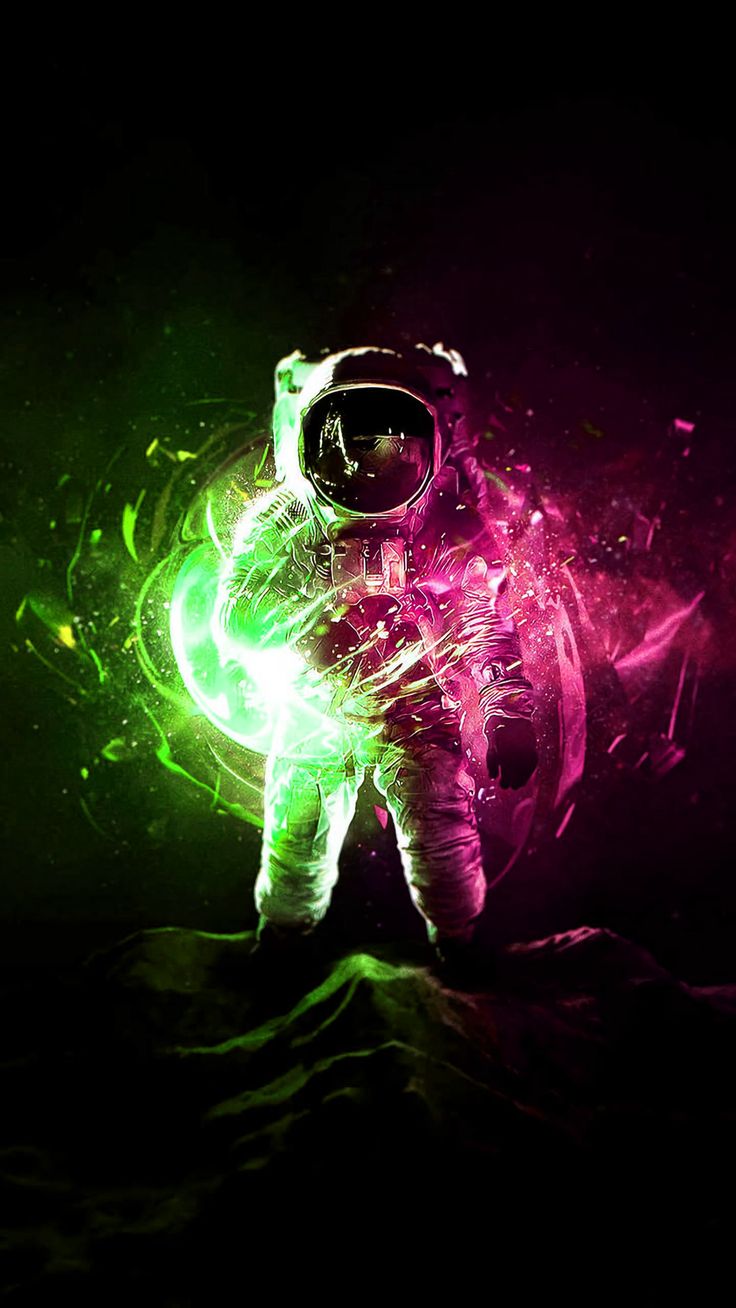 Green Purple Astronaut Space Suit Aesthetic Wallpaper. Duvar kağıdı, Arkaplan tasarımları, Suitler