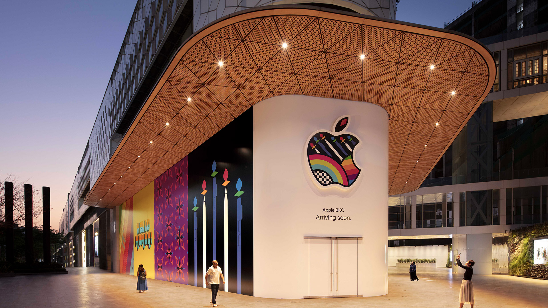 Apple to open its first store in India on April 18