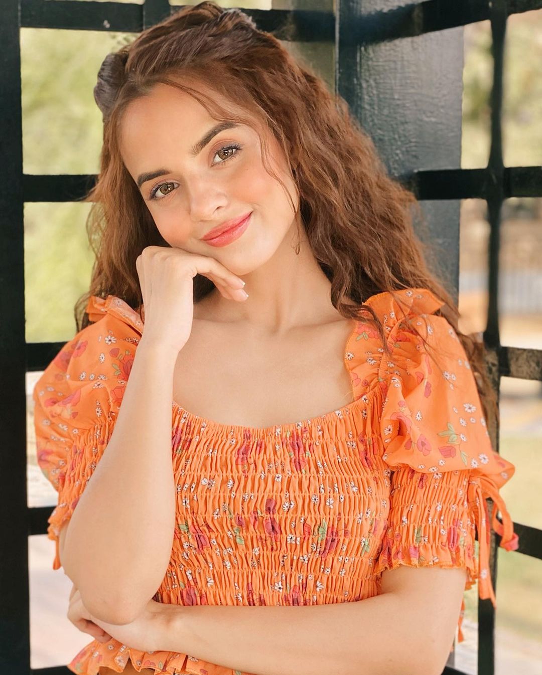 Beautiful Actress Komal Meer