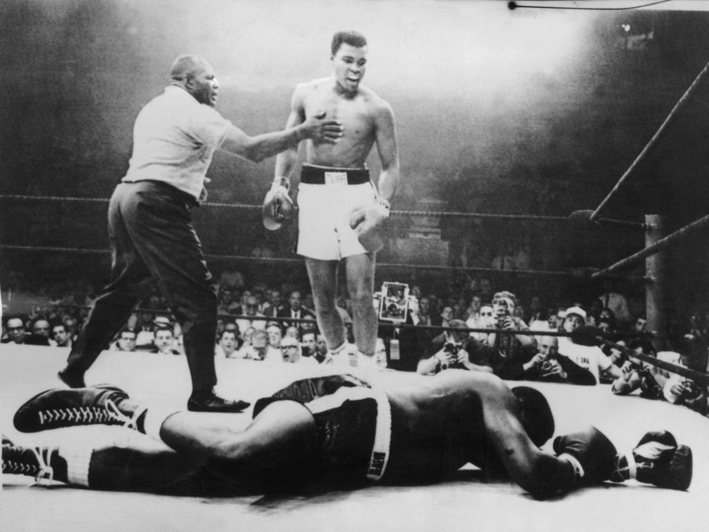 Truth behind iconic Muhammad Ali, Sonny Liston photo