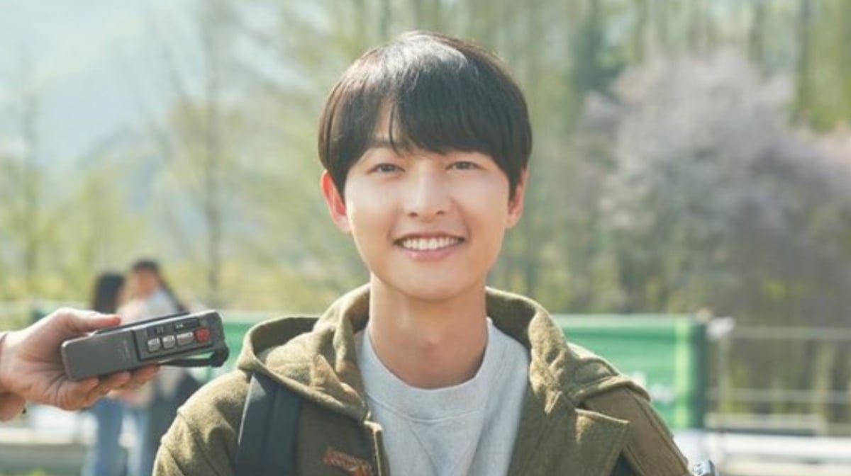 Reborn Rich' Viewers Express Discomfort With Song Joong Ki's Excessive Face Filter For His Portrayal Of The 20 Year Old Version Of His Character