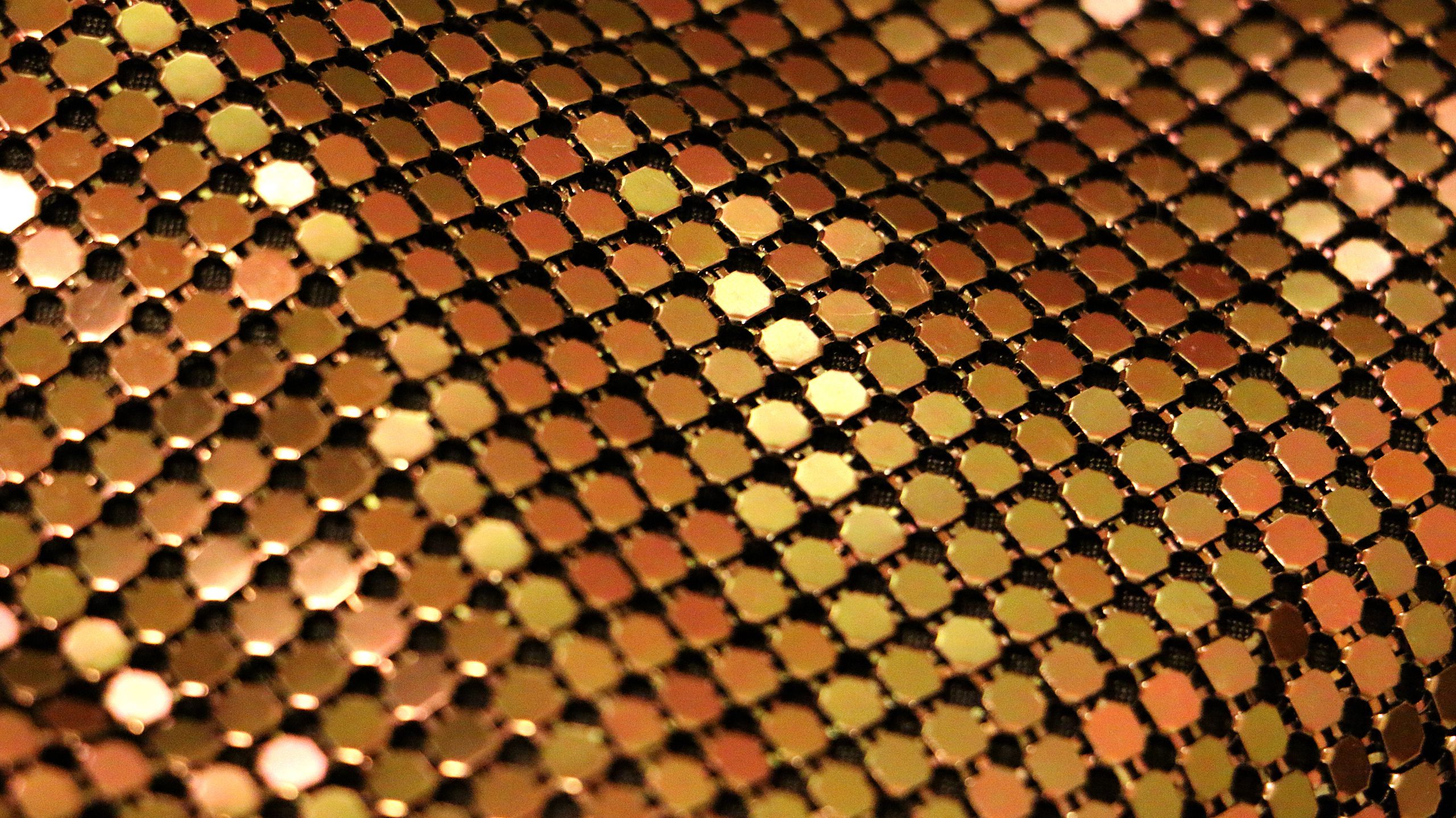 Download wallpaper 2560x1440 glitter, surface, glare, gold, texture widescreen 16:9 HD background