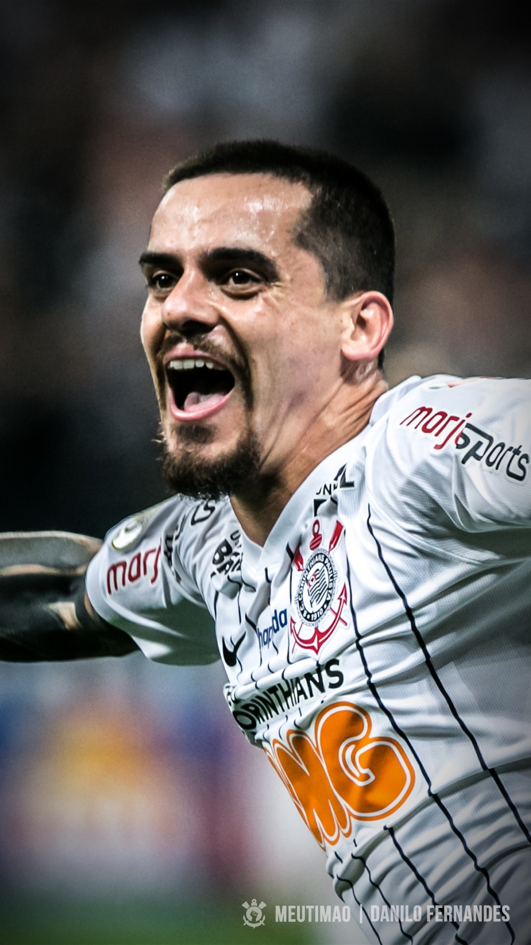 Fundo de tela do Corinthians: Fagner comemora mais um gol com a camisa do Timão