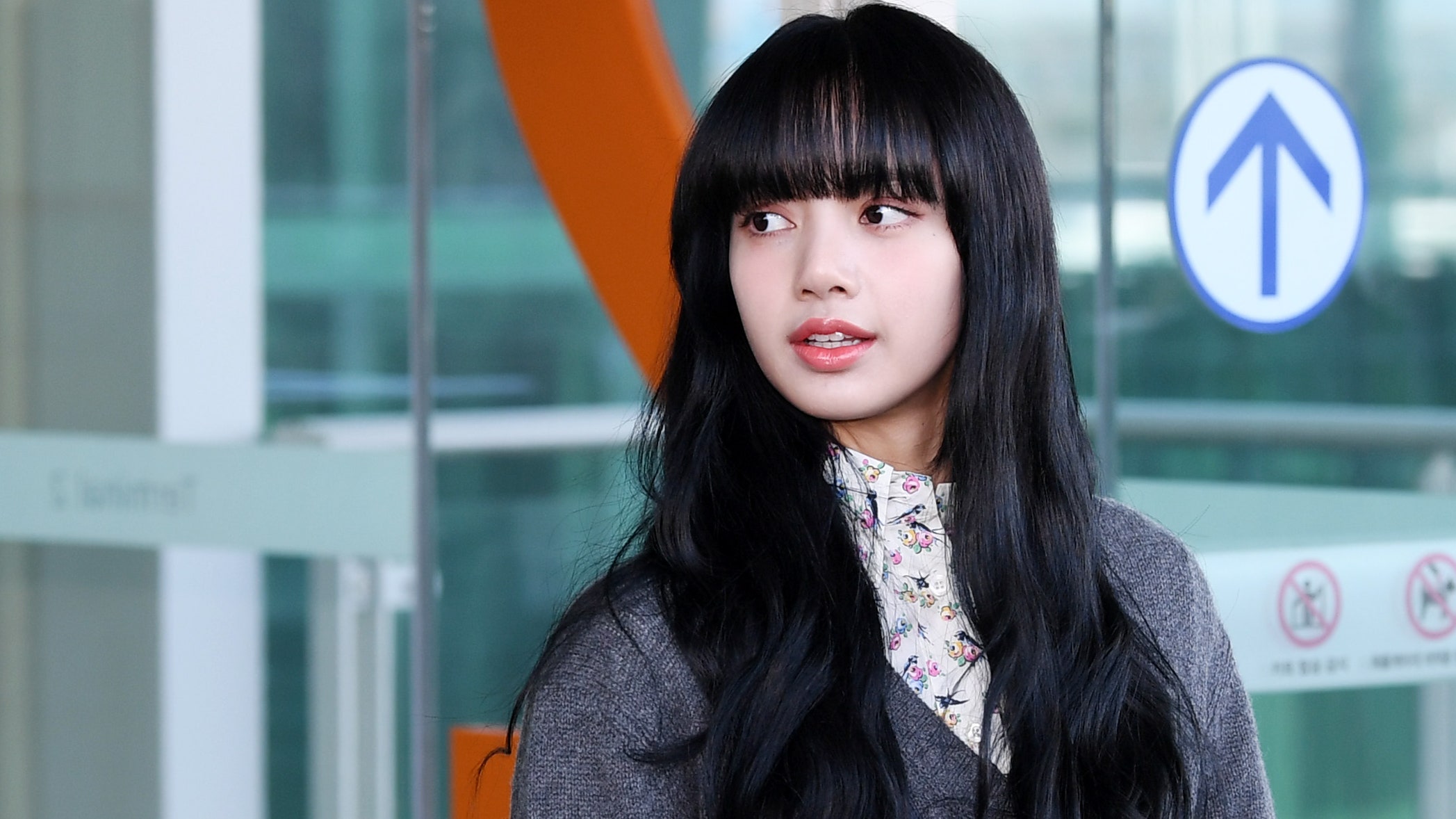 BLACKPINK Member Lisa's Paris Outfits Prove She Has The Best Hats