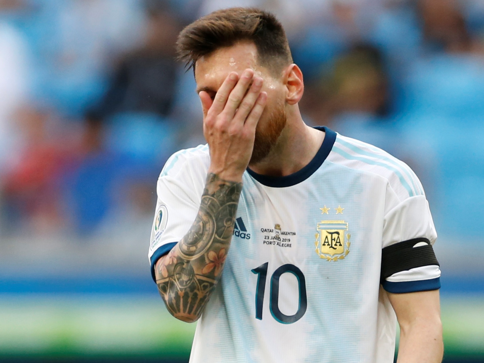 messi crying pic 2014 world cup