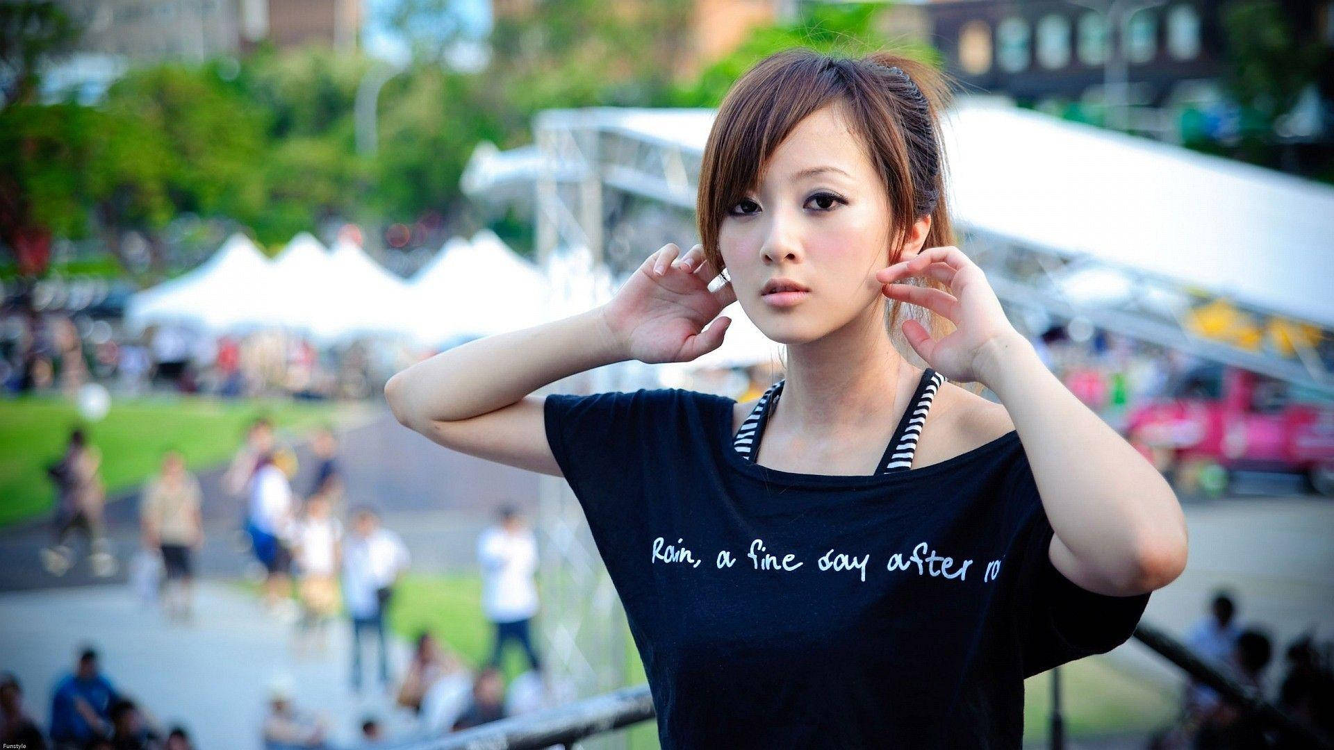 Download Tokyo Japan Girl In Black Wallpaper