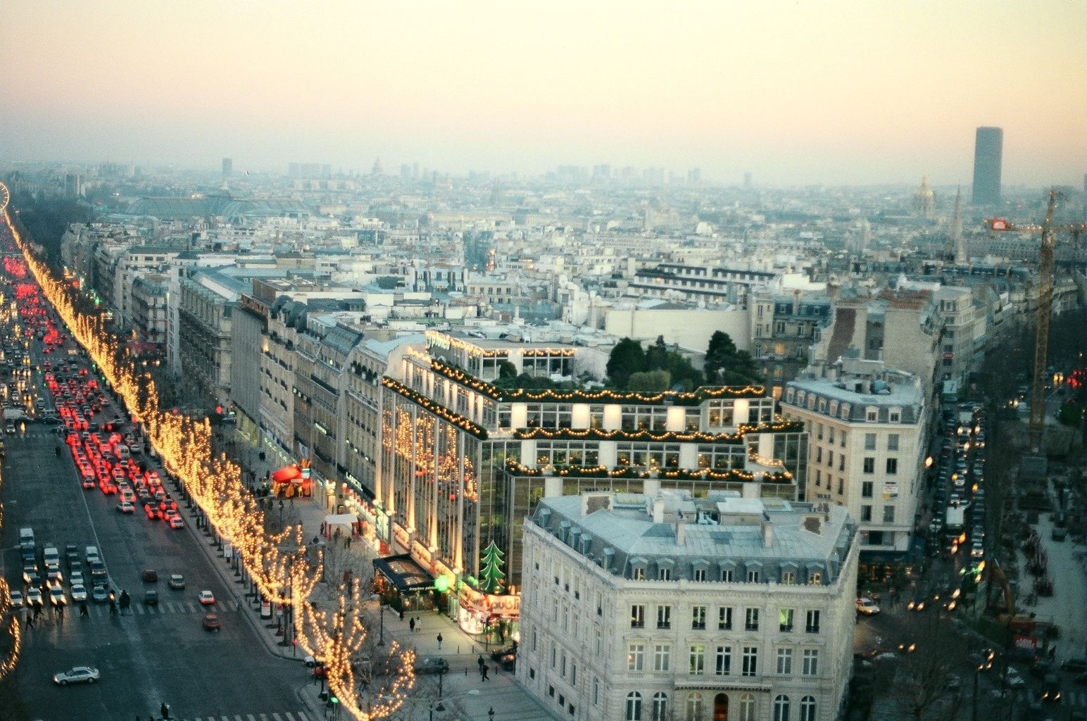 Christmas in Paris Wallpaper