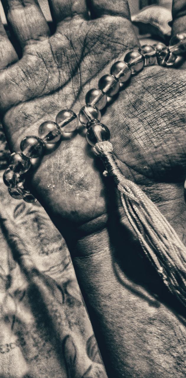 Black and white wallpaper