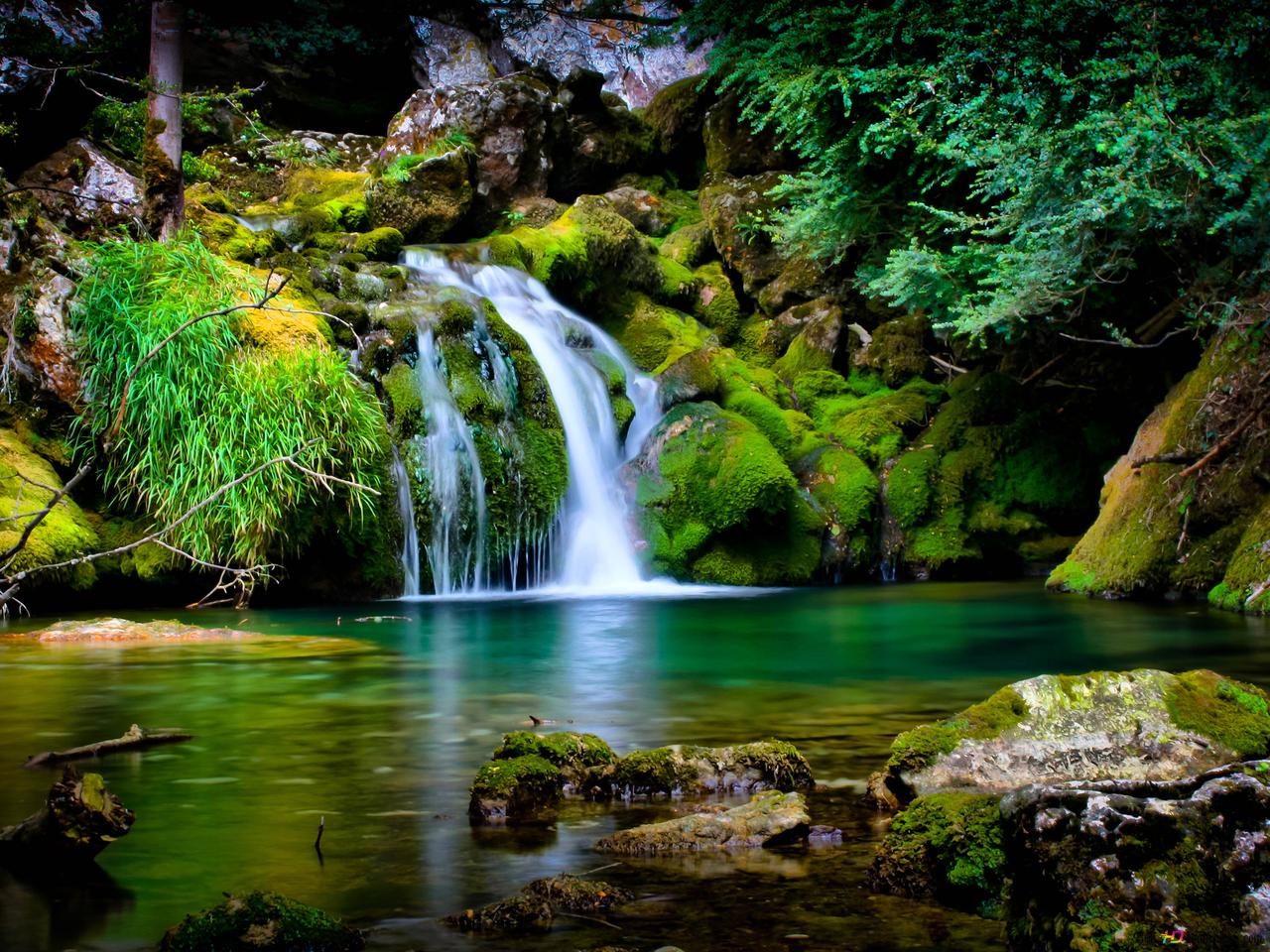 Nature waterfall 2K wallpaper download