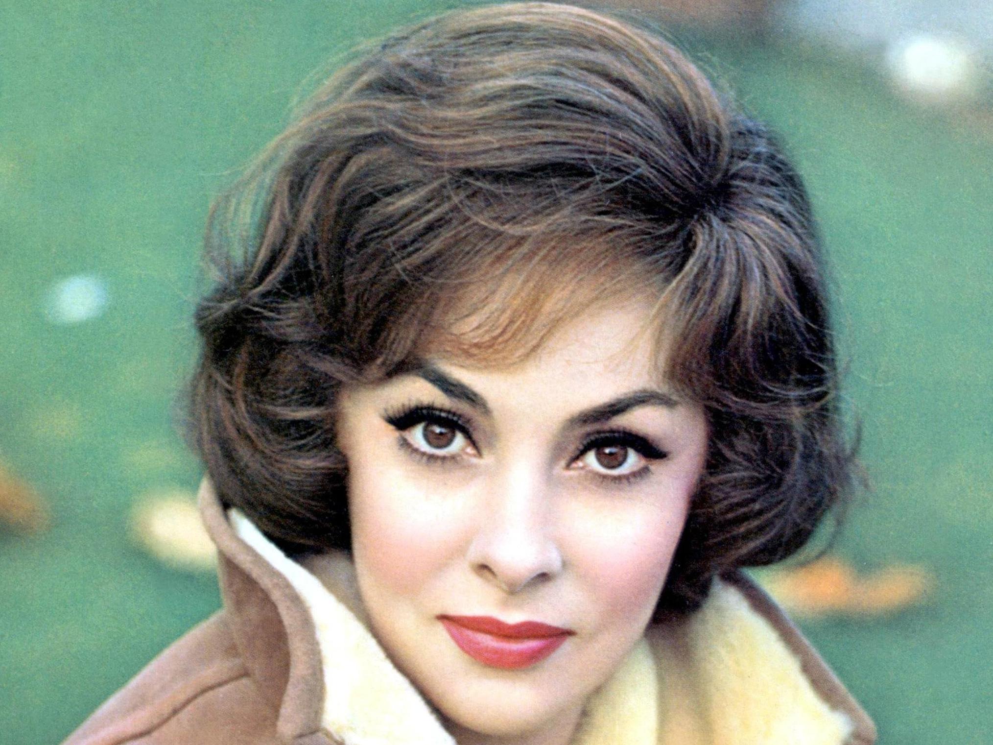 Italian film legend Gina Lollobrigida dies