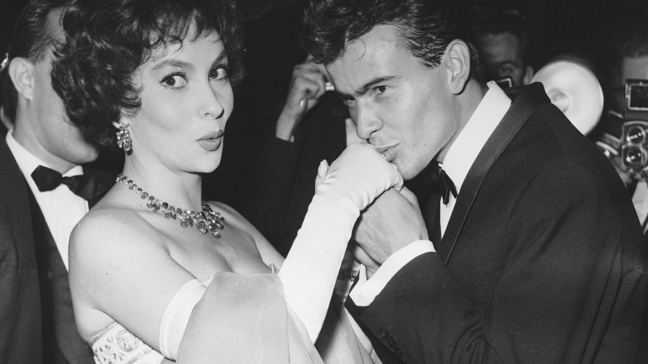 Italian film legend Gina Lollobrigida dies at age 95