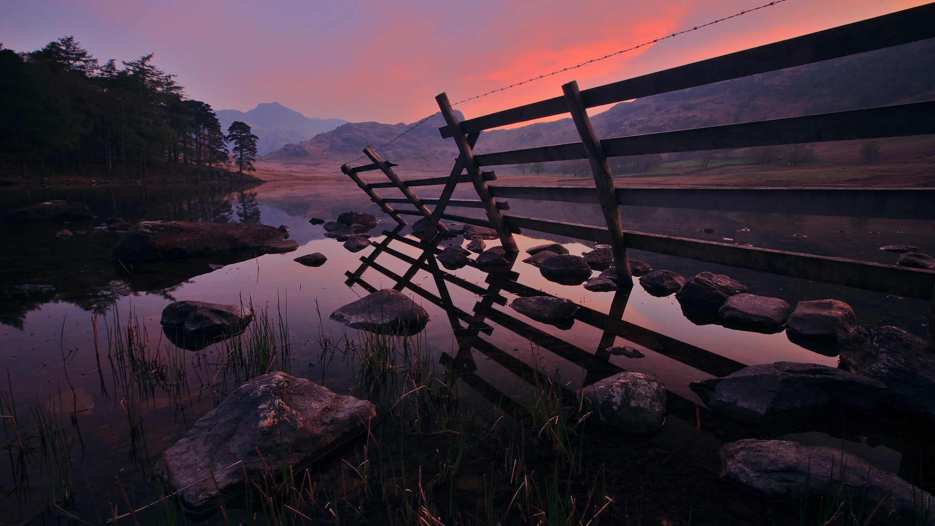 Wallpaper / fence, wet, sun, black, beautiful, sunset, trees, lake, water, mountains, dark, nature, pink, wooden free download