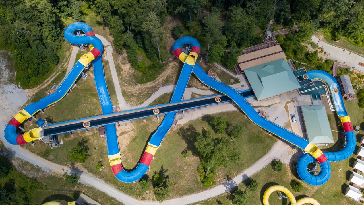 World's scariest and best water slides (photos)