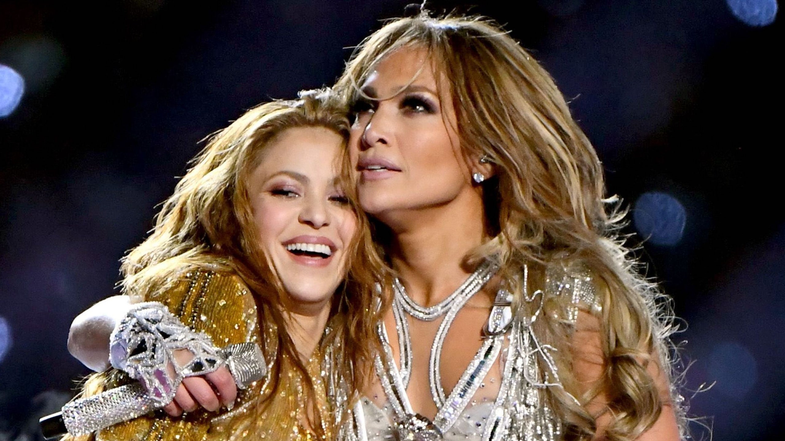 Super Bowl 2020: Jennifer Lopez & Shakira's Full Beauty Looks